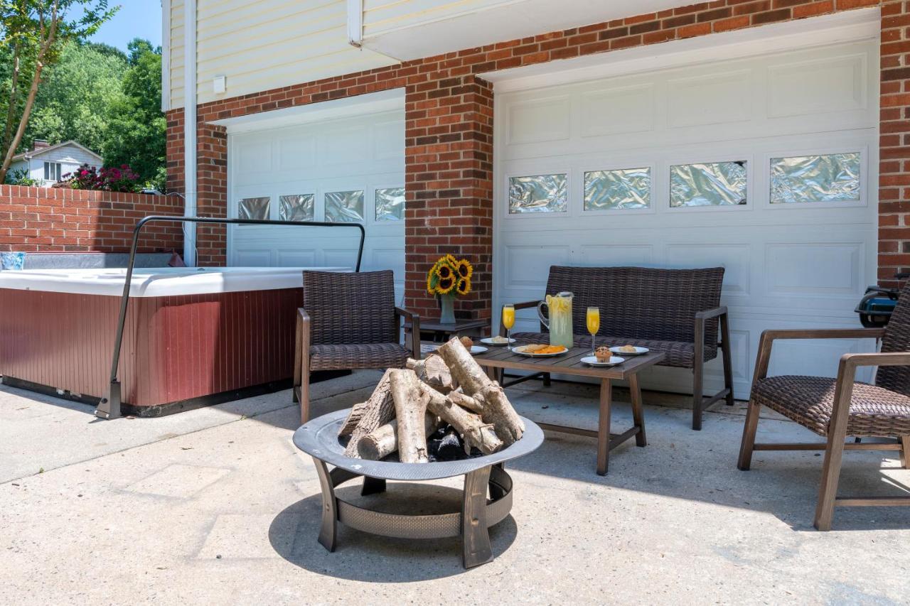 Hot Tub Wifi Pool Gym Firepit Arcade Villa Kernersville Kültér fotó